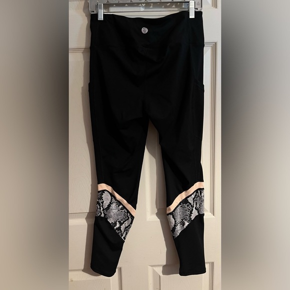 Torrid active leggings, black, peach, snakeskin, size 0 (12) - Picture 2 of 7